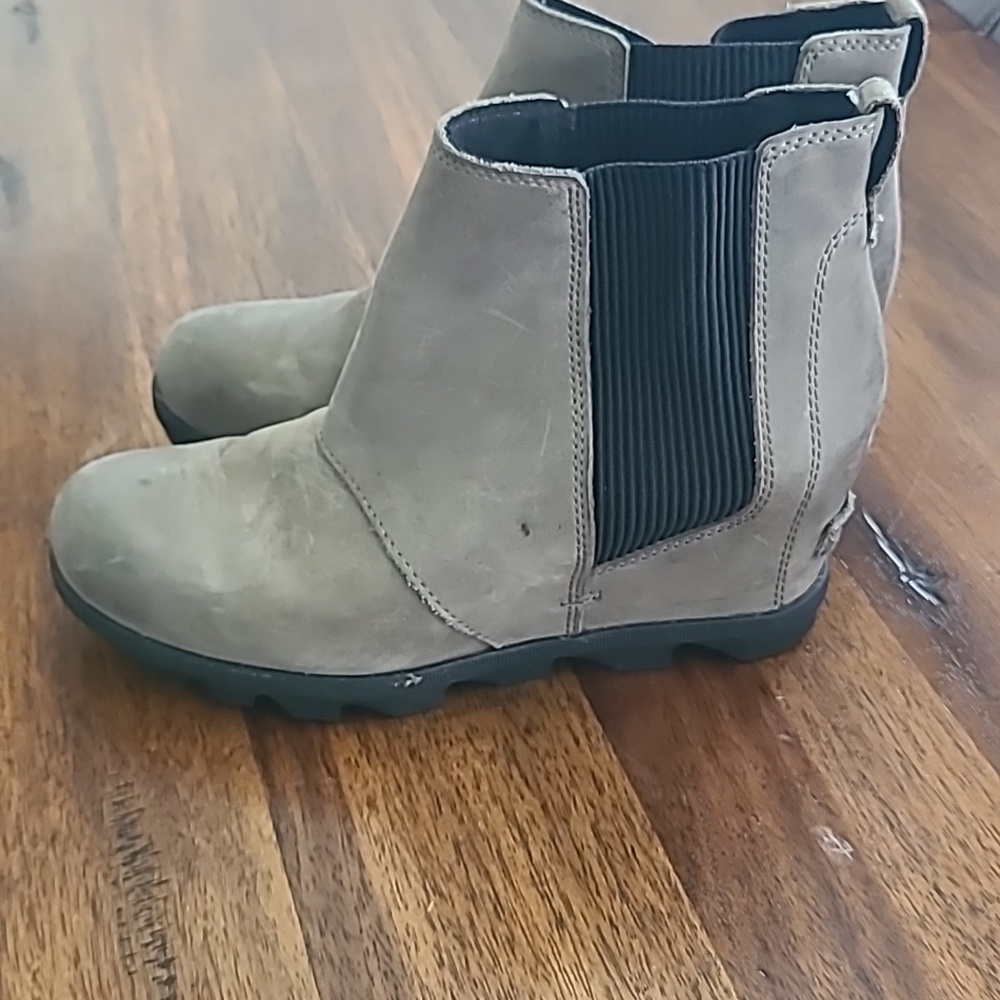 Sorel Quarry Joan Arctic II Women’s Size 9.5 Wedge Leather Boots